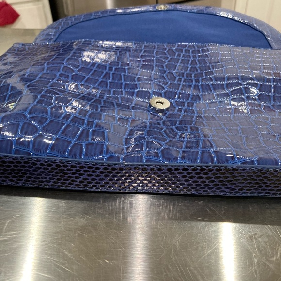 White House Black Market blue clutch - Picture 8 of 8